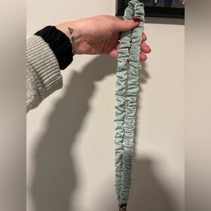 Andi Lanyard Sage Green Color